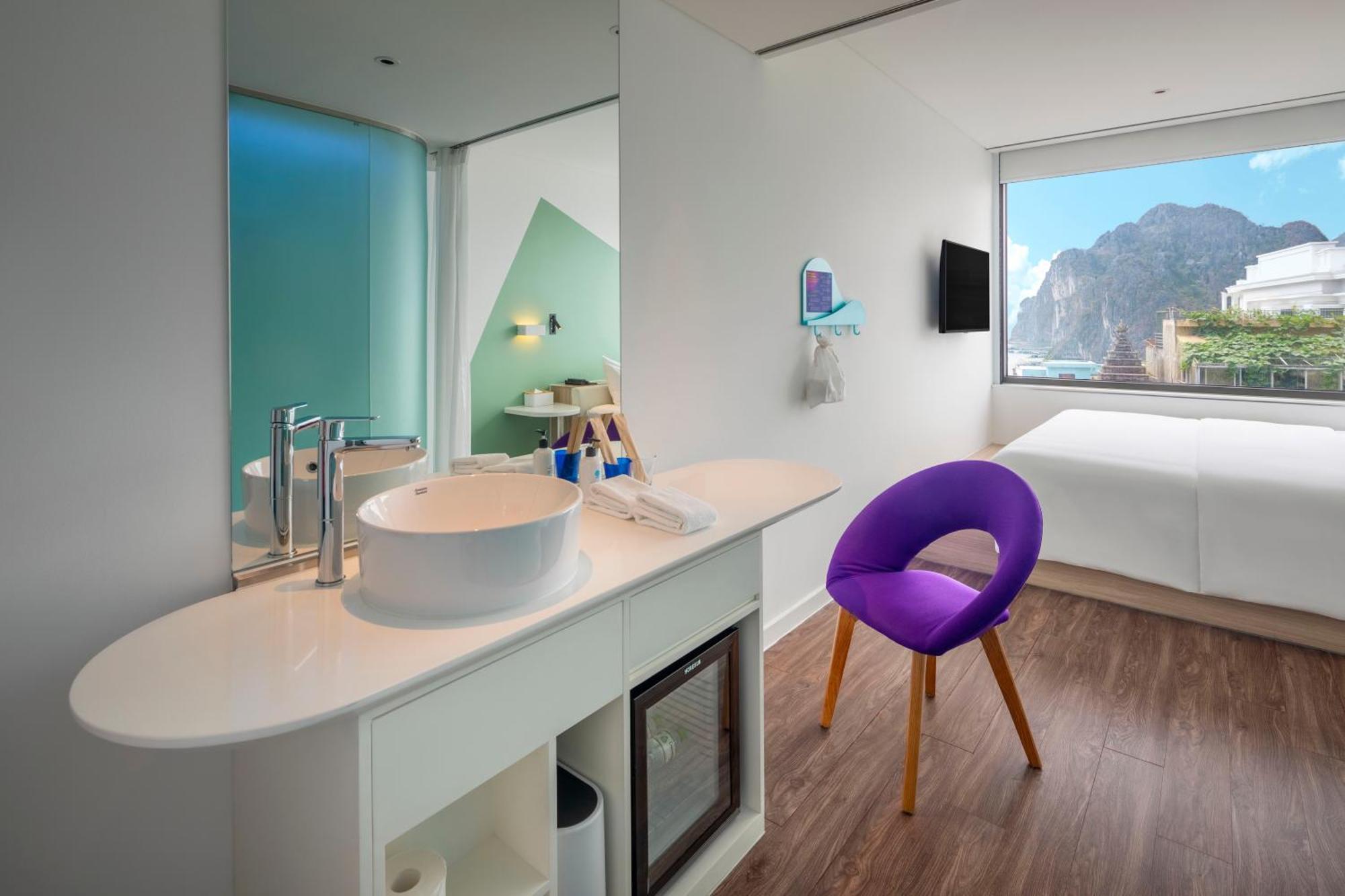 Tru By Hilton Ha Long Hon Gai Centre Hotel Exterior photo